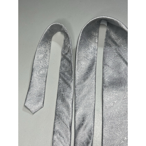 Paul Frederick Silver Paisley Print Silk Tie Mens Necktie 3 1/4" x 61" - Picture 5 of 8